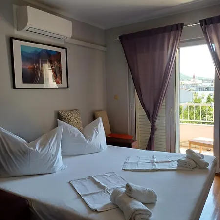 Lägenhet Laura Galileo Blizu Centra I Plaze Makarska